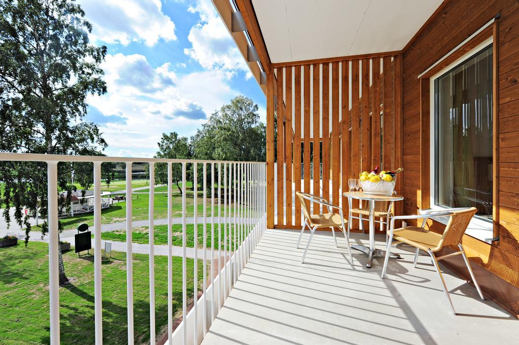 First Hotel Lindoe Park Vallentuna Eksteriør bilde