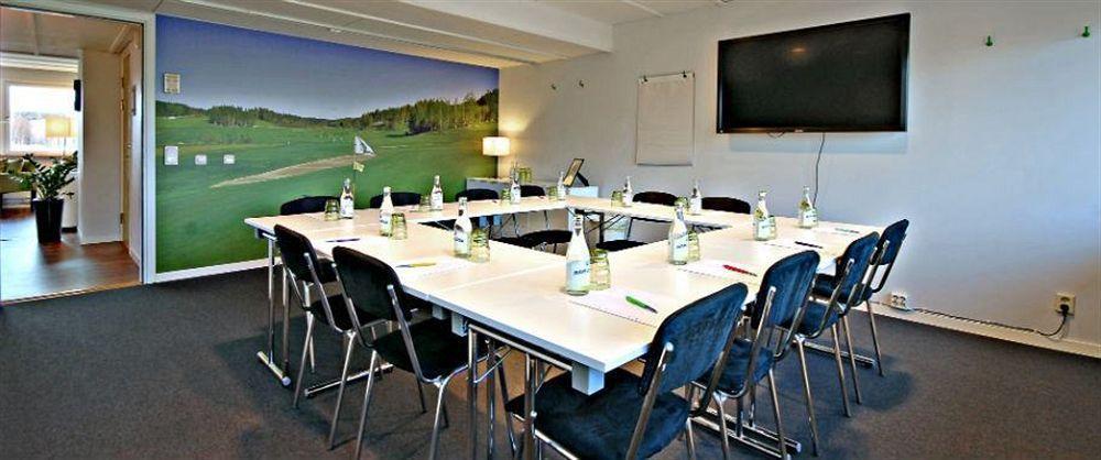 First Hotel Lindoe Park Vallentuna Eksteriør bilde