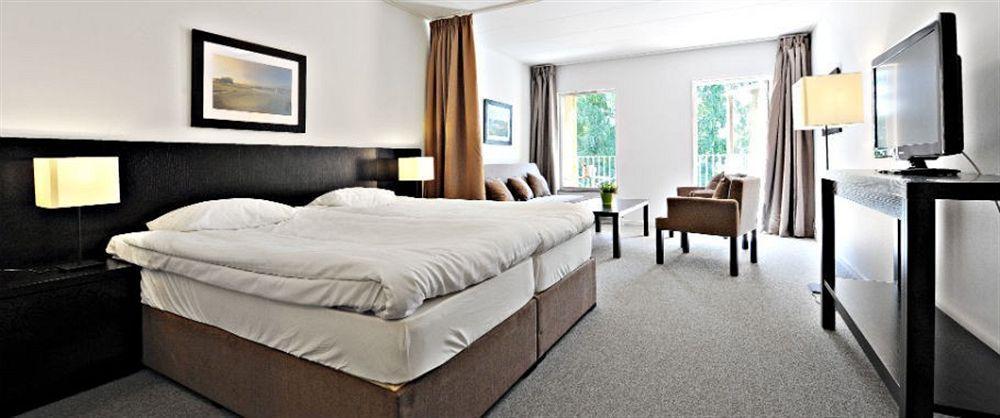 First Hotel Lindoe Park Vallentuna Eksteriør bilde