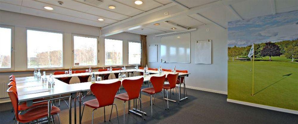 First Hotel Lindoe Park Vallentuna Eksteriør bilde