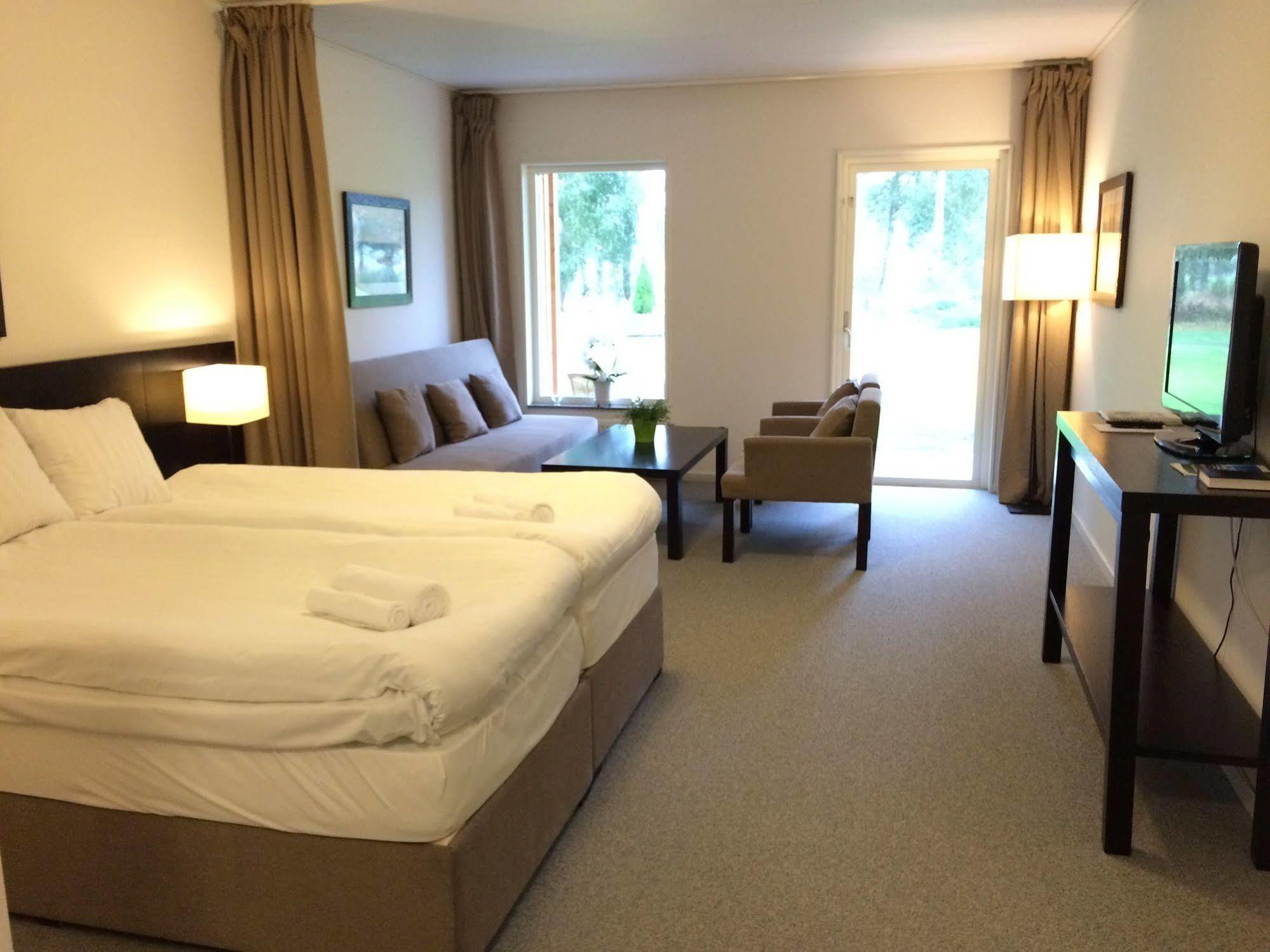 First Hotel Lindoe Park Vallentuna Eksteriør bilde
