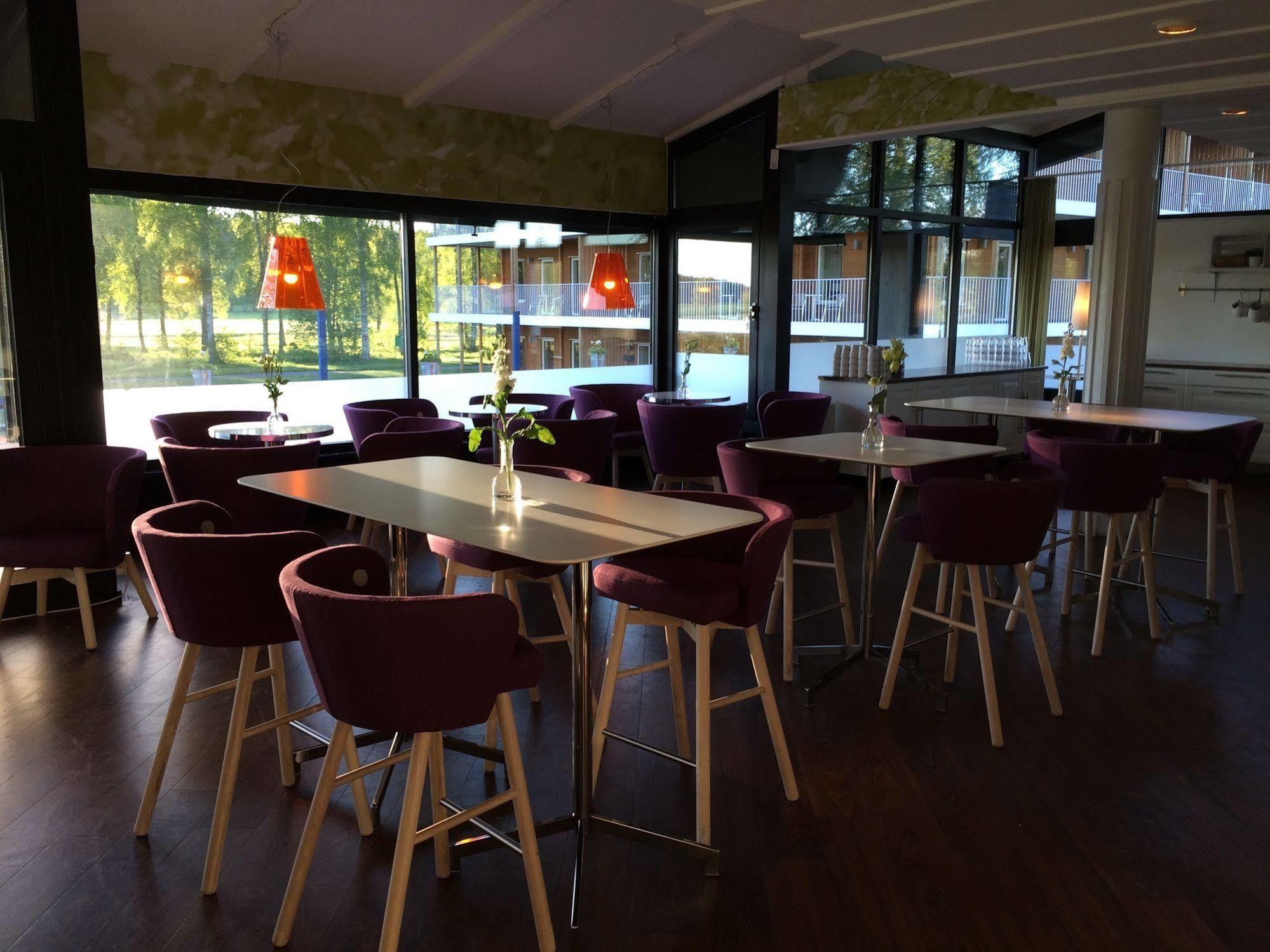 First Hotel Lindoe Park Vallentuna Eksteriør bilde