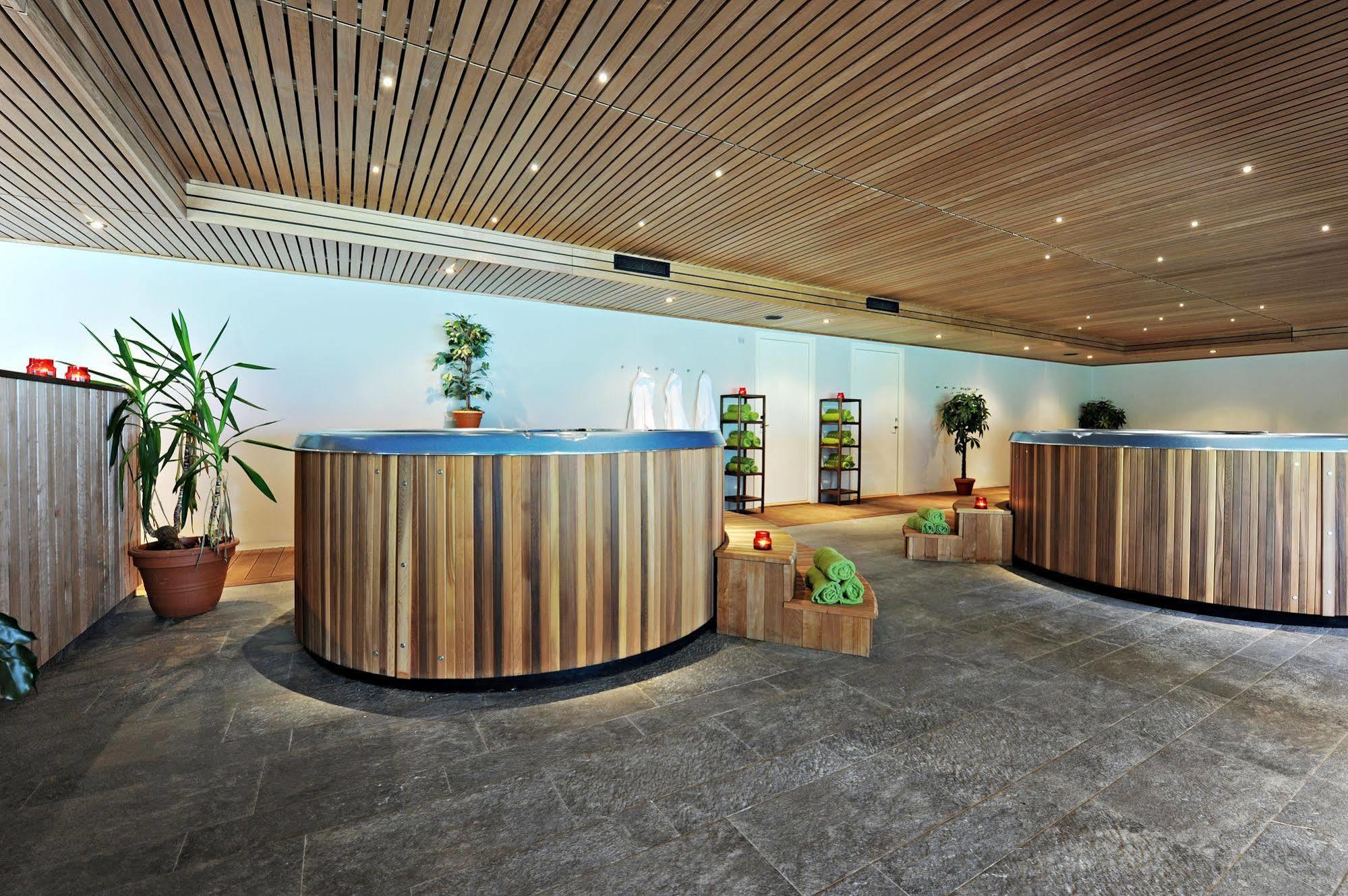 First Hotel Lindoe Park Vallentuna Eksteriør bilde