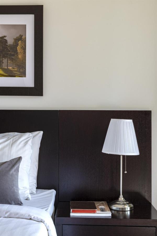 First Hotel Lindoe Park Vallentuna Eksteriør bilde